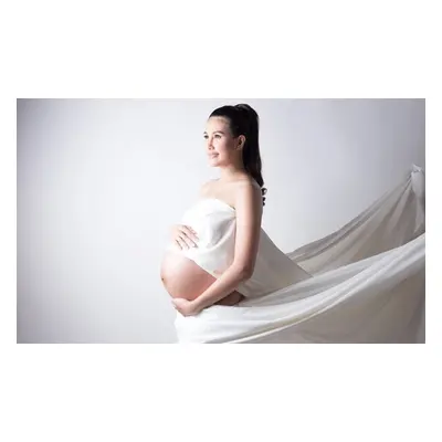 Maternity Photoshoot Includes Makeover and One Digital Image