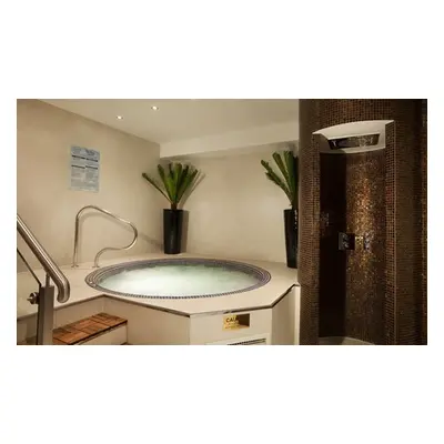 For One - 30 minutes back massage or body scrub 1 hour spa access and Glass of bubbly