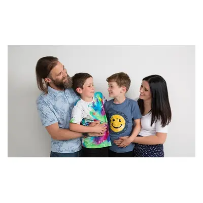 One-hour family photoshoot with a framed print