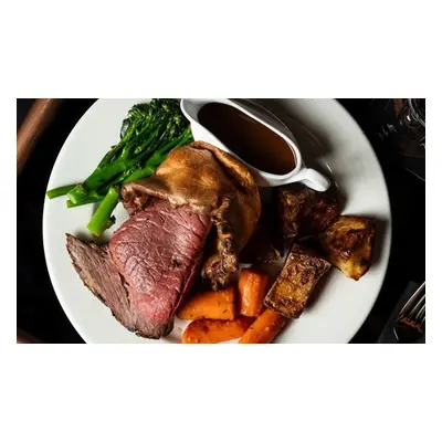 For Four People, Two-Course Sunday Roast Lunch w, a Glass of Wine Prosecco or Mocktail Each