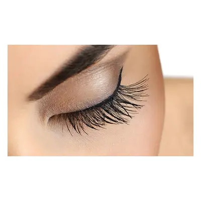 Eyebrow shape and tint with an eyelash lift and tint