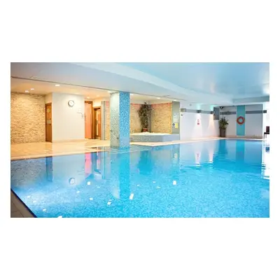 Cheltenham Chase, For One, Spa Day with Two 25 Minute Treatment Lunch and Prosecco (Friday - Sun