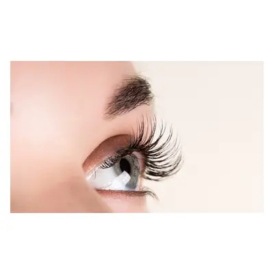 Full set of classic eyelash extensions