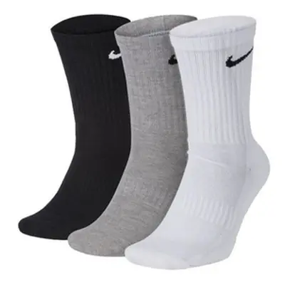 Three Packs of Nike Mens Everyday Socks, Black,5-8,One