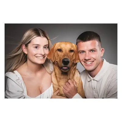 Pet & Me Photoshoot With 9 x7 Framed Images (£345.00 Value)