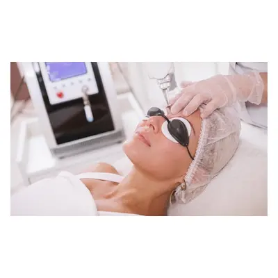 Three sessions of LED light therapy with laser skin revitalisation